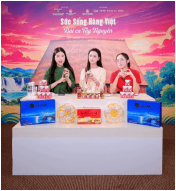 Livestream cùng nghệ sĩ tại triển lãm 